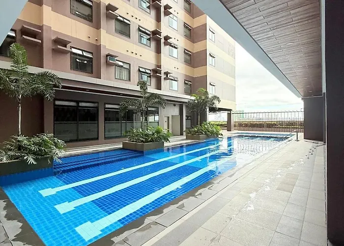 In Aurora Escalades Cubao With Fast Wi-fi *