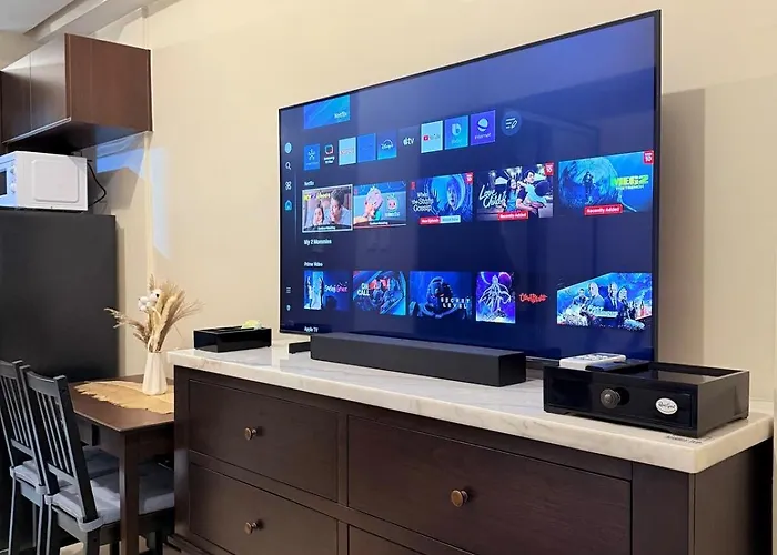 In Aurora Escalades Cubao With Fast Wi-fi Apartment